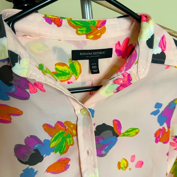 Banana Republic pink top - Picture 2 of 2